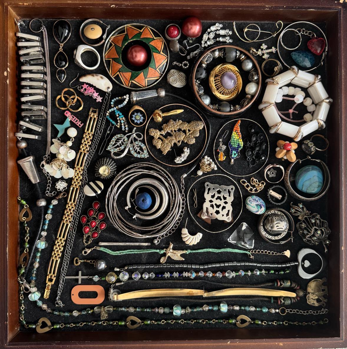 Upcycle Broken Jewellery / Parts for Craft